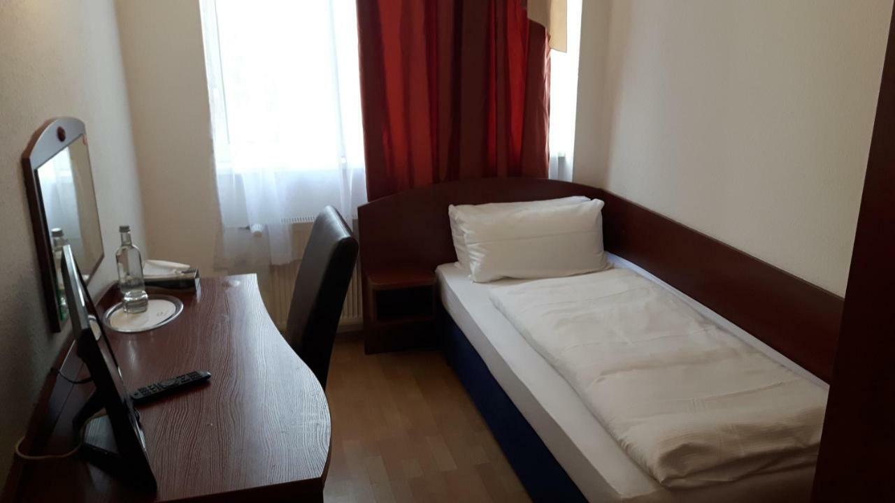 Hotel Aurelia Frankfurt am Main Buitenkant foto